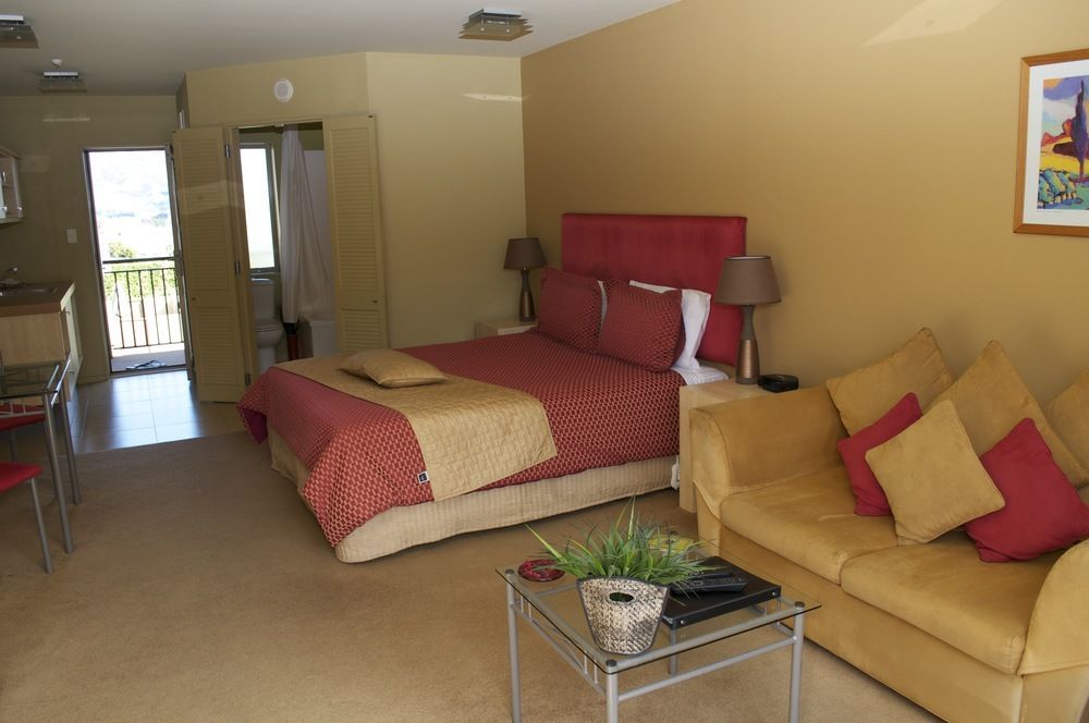 Tussock Peak Lodge Hanmer Springs Exterior foto